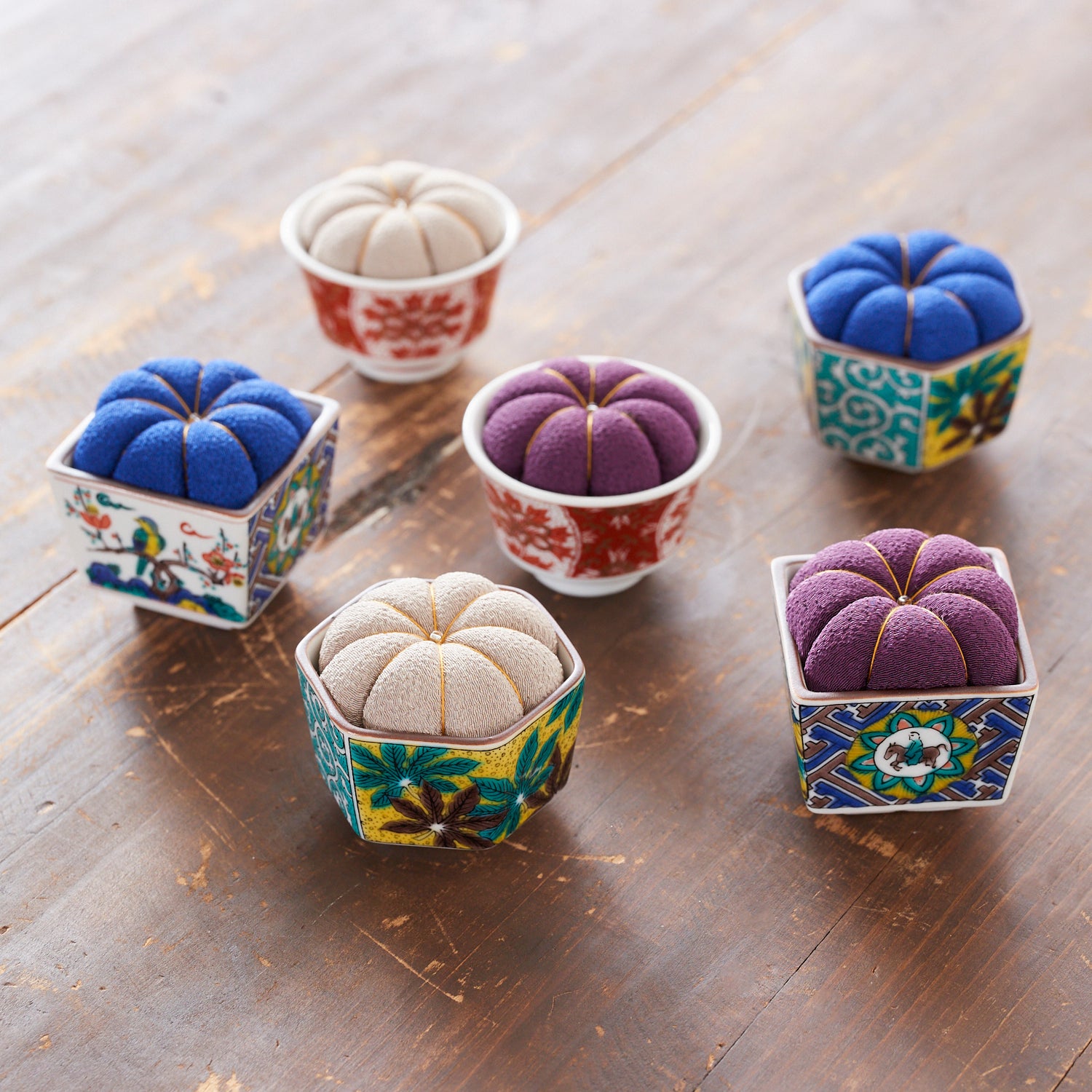 Hiro Kutani Pincushion | Kokka Fabrics