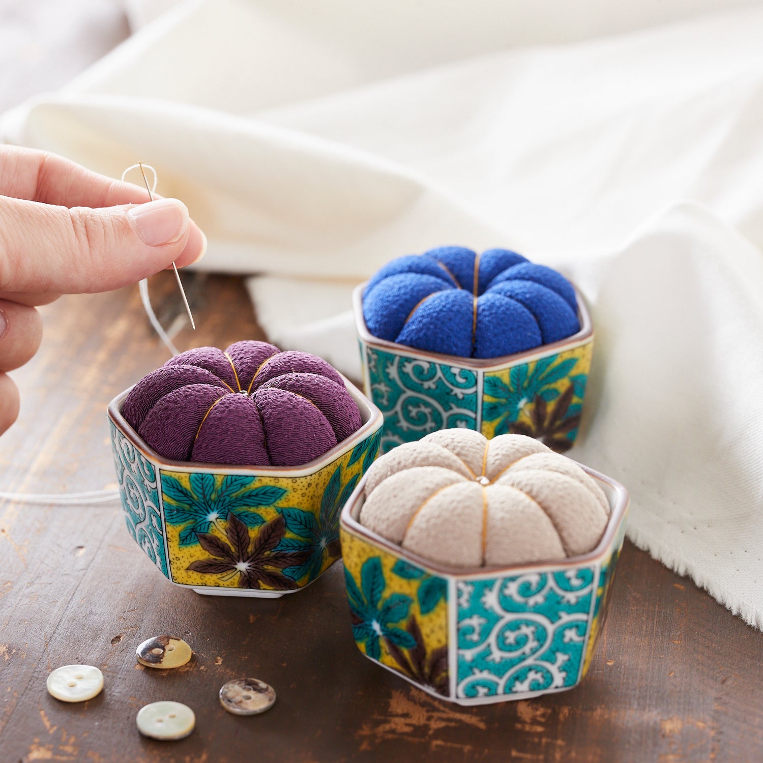 Hiro Kutani Pincushion | Kokka Fabrics