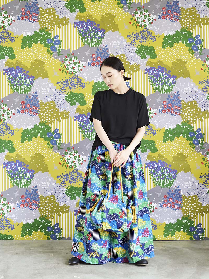 Fluffy Silhouette Long Skirt with Tucks– Sewing Instructions