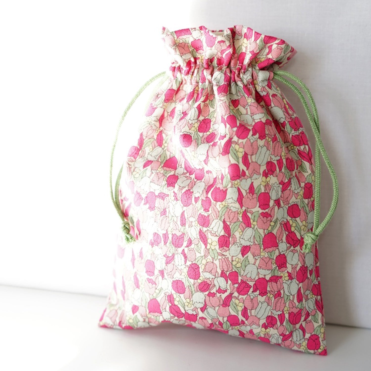 Lined Drawstring Pouch – Sewing Instructions