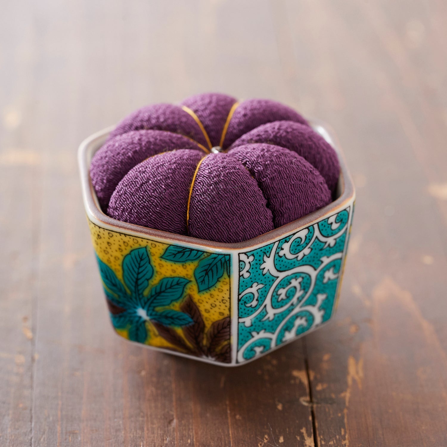 Hiro Kutani Pincushion | Kokka Fabrics
