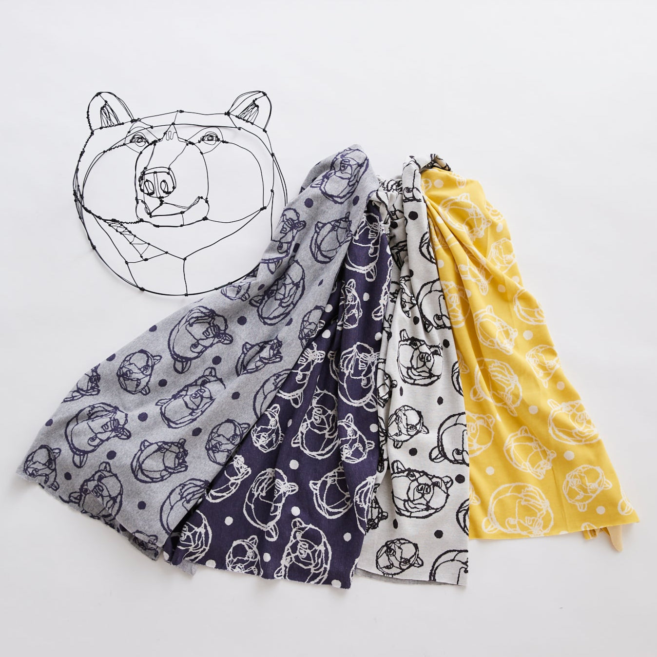 +HAyU Bear Cotton Knit Jacquard