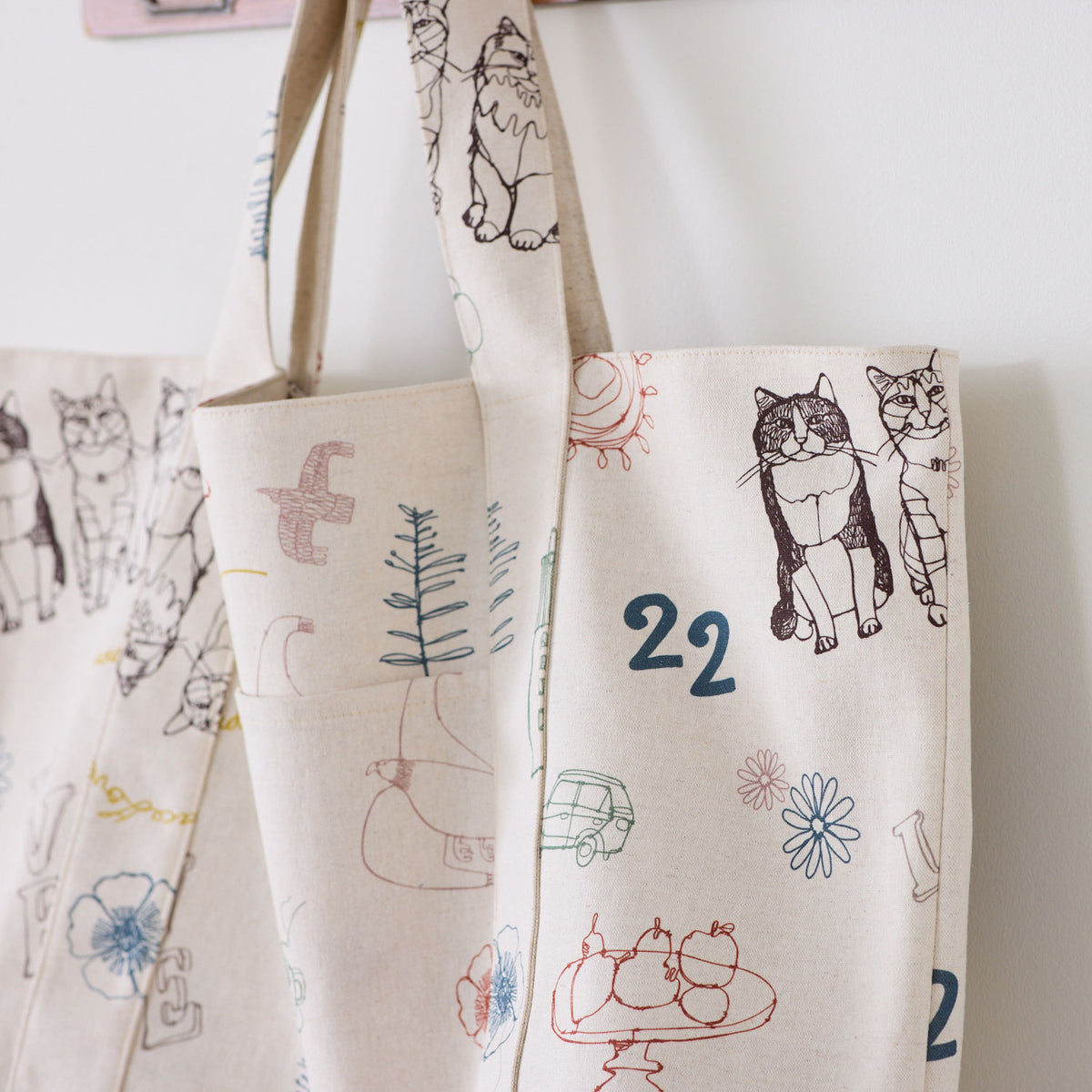 +HAyU Cat Trio Cotton Linen Canvas