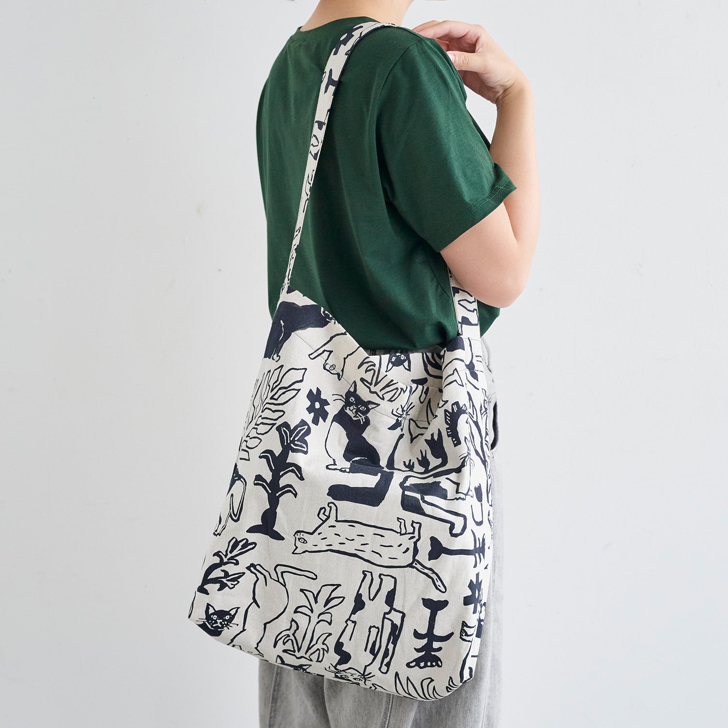 [Fabric Sample] NekoNoe by Ayano Tamuro - Botanical Cats Cotton Linen Canvas EYX-1820-1