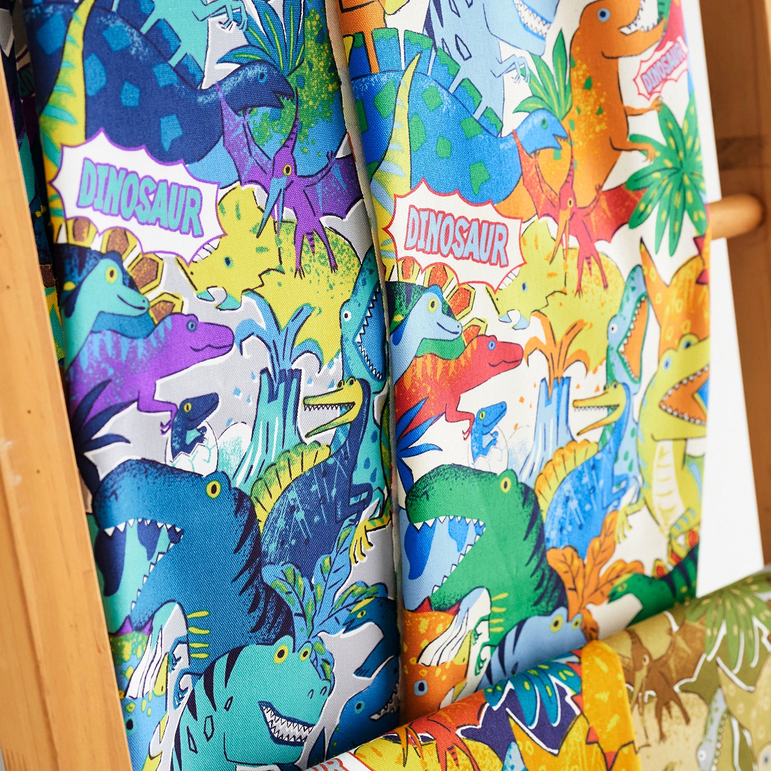 Powerful Animal Dinos Cotton Oxford YGA-89000-2