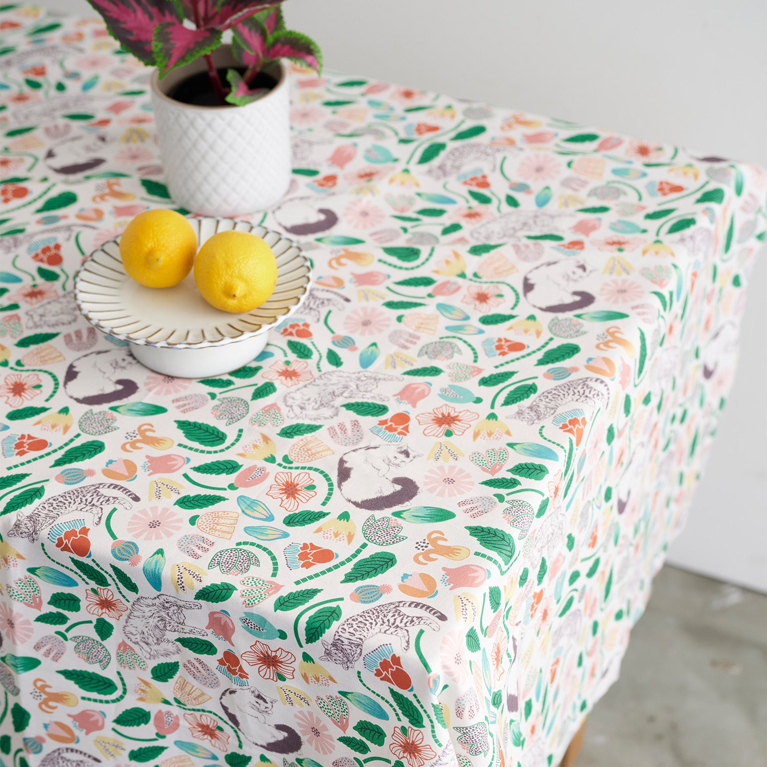 365 Cat Art Cat Garden Cotton Sheeting
