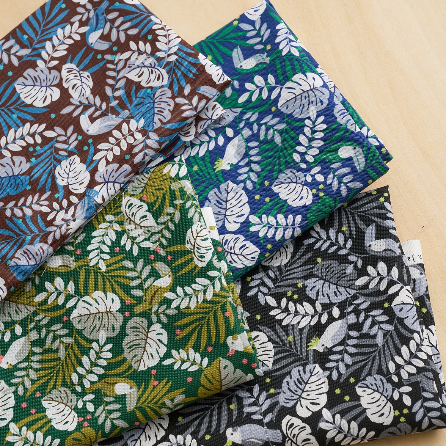 [Fabric Sample] Jungle Animals Cotton Sheeting YGA-91110-2