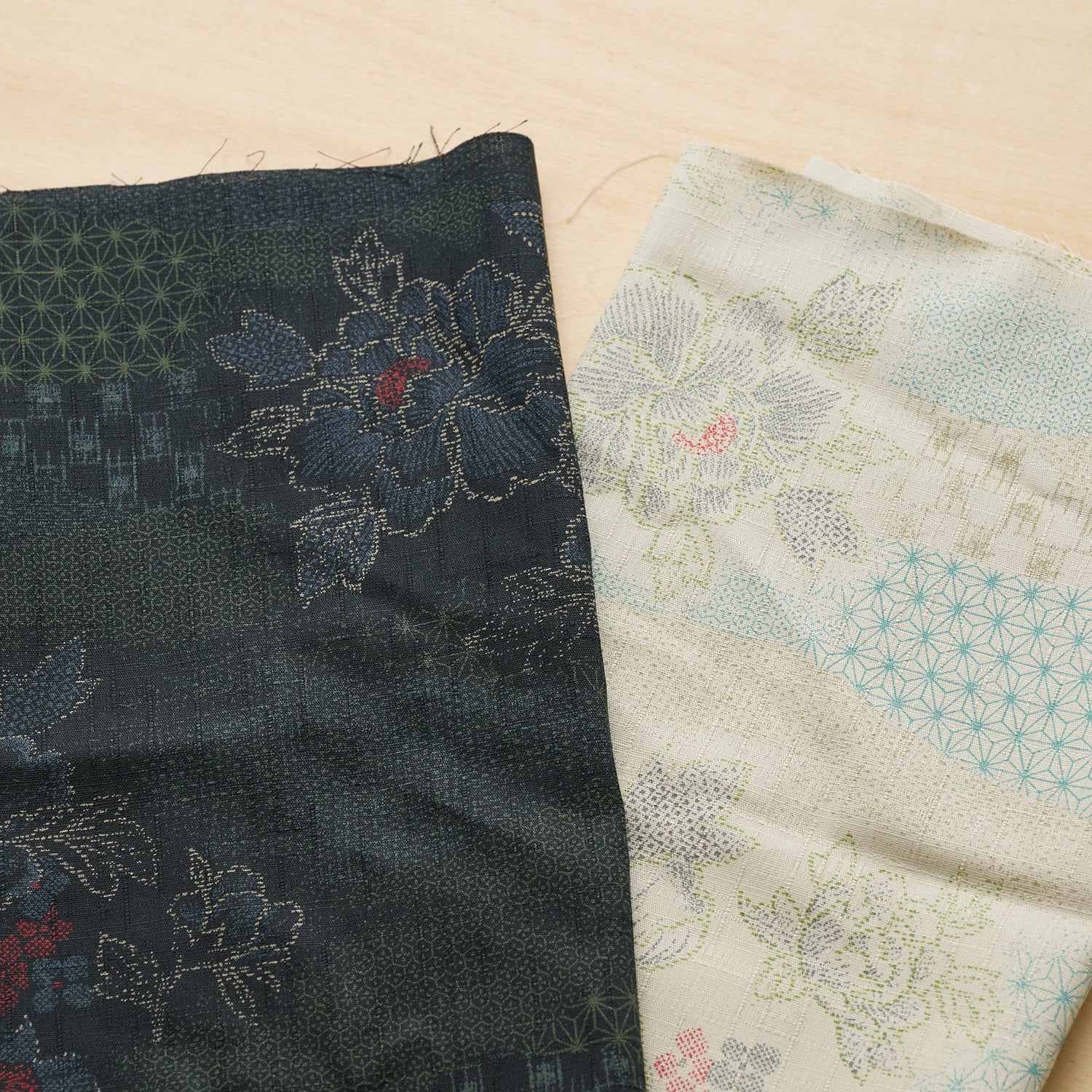 Peony Kasuri Sazanka Cross Cotton Dobby Cloth - Black