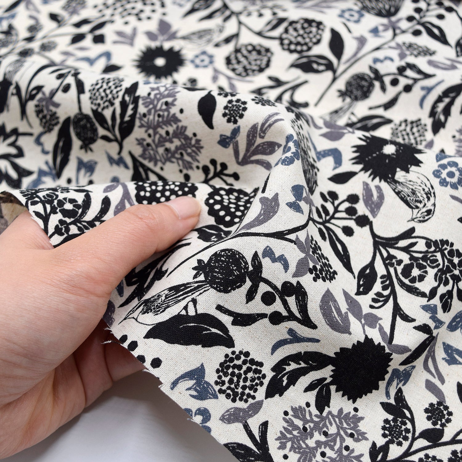 echino Murmur Cotton Linen Sheeting - White x Black EKX-98130-31