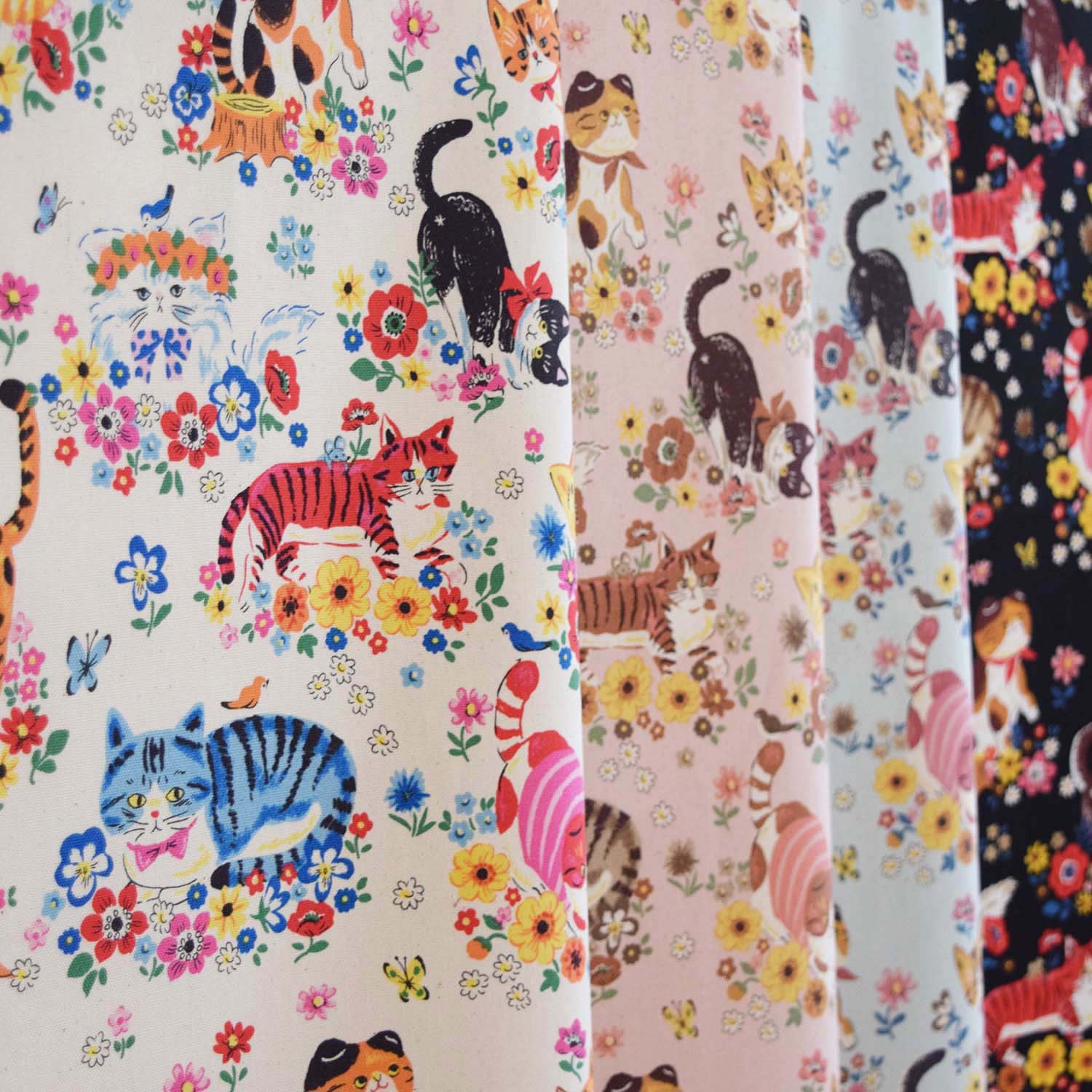 Powerful Animal Cats Flower Garden Cotton Oxford - KOKKA FABRICS