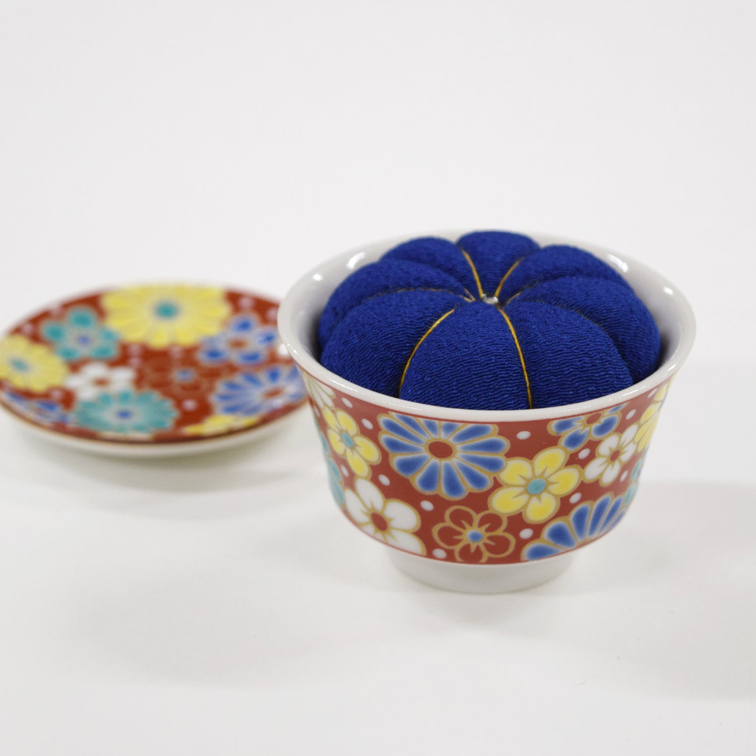 Hiro Kutani Pincushion Set