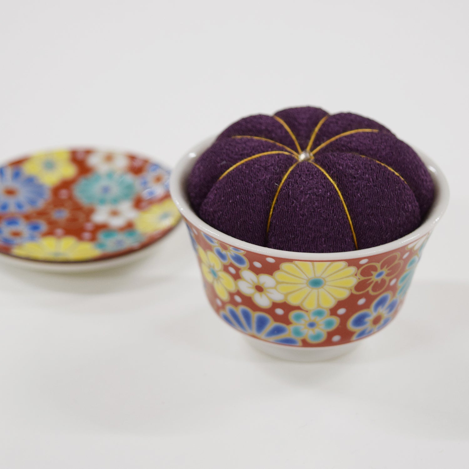 Hiro Kutani Pincushion Set