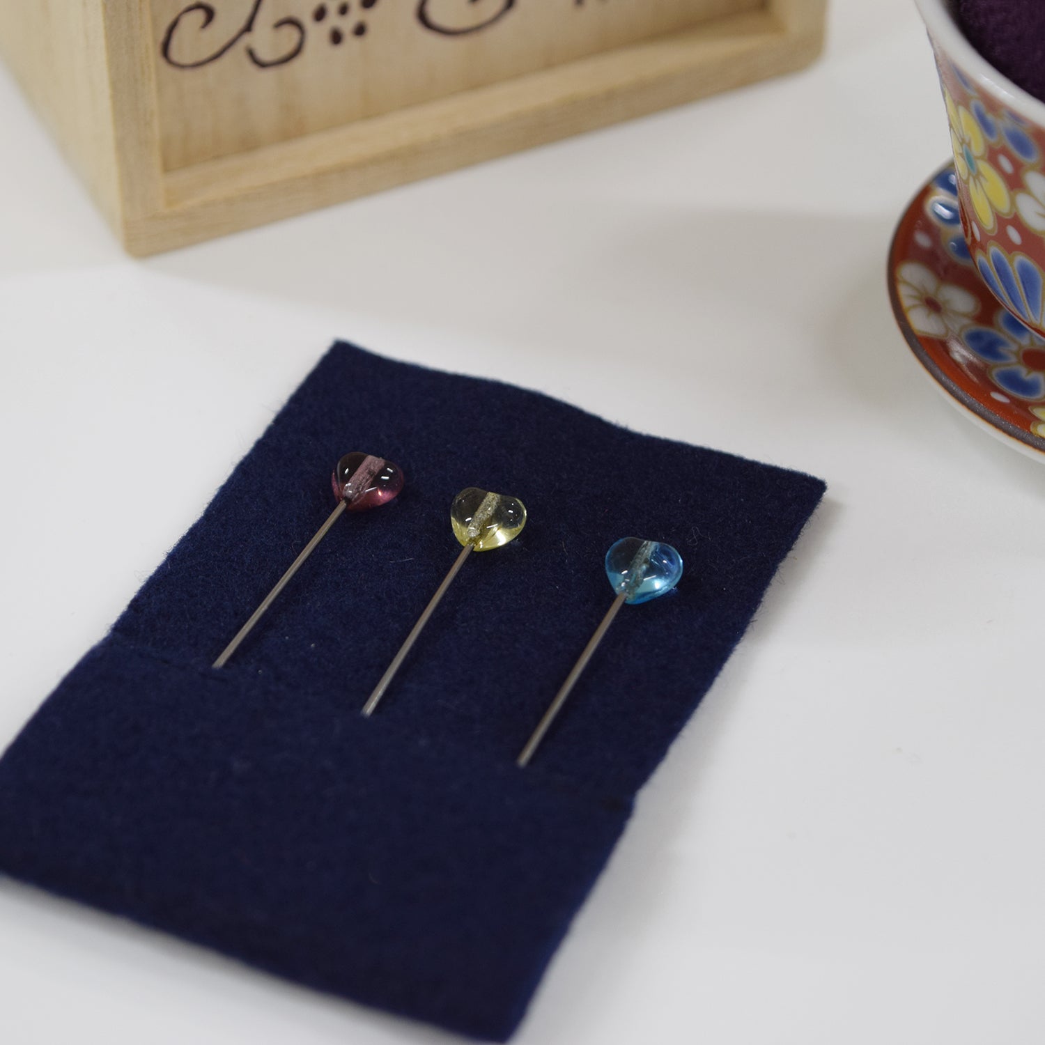 Hiro Kutani Pincushion Set