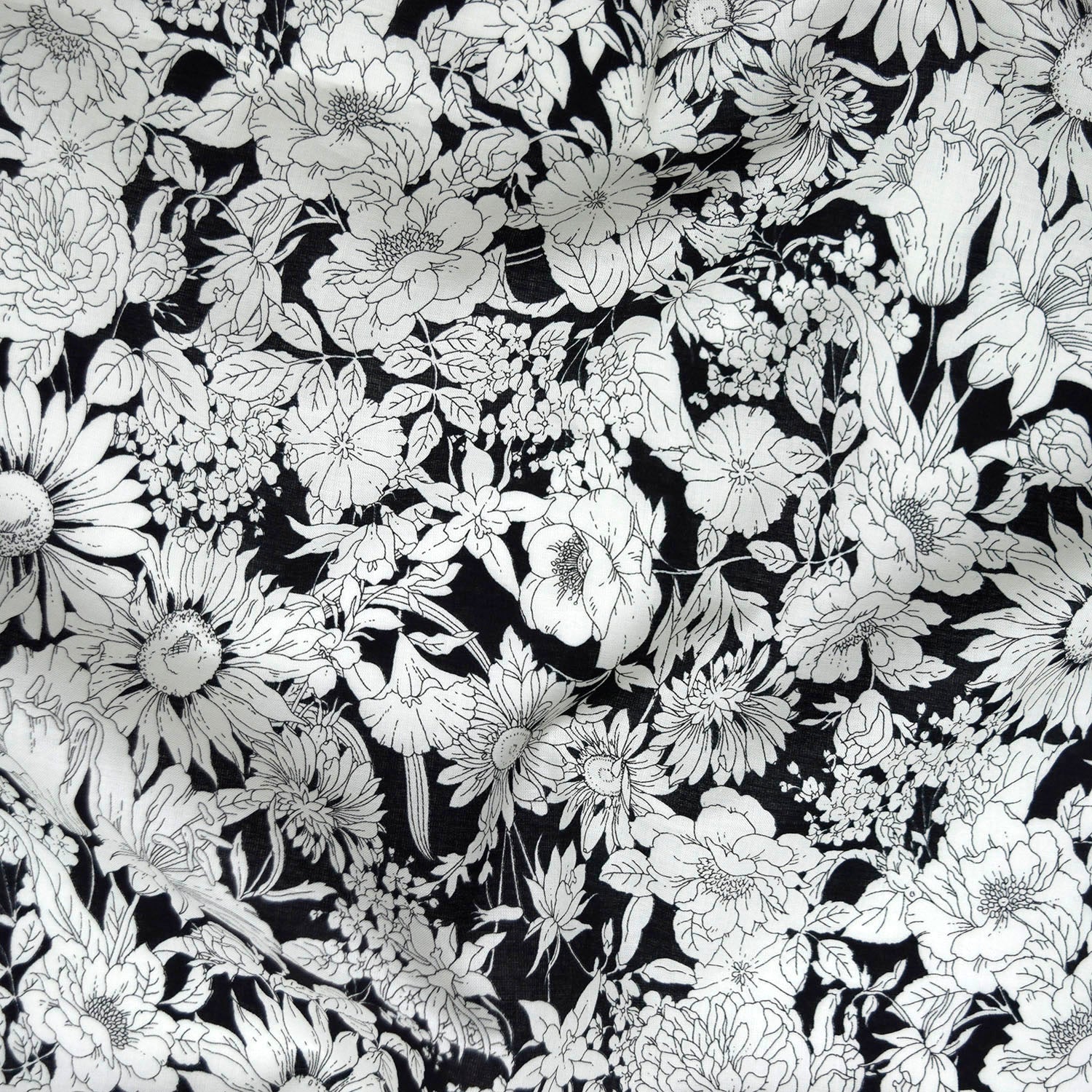 Flownny Line Drawing Flowers Lawn - Black NFA-1030-34
