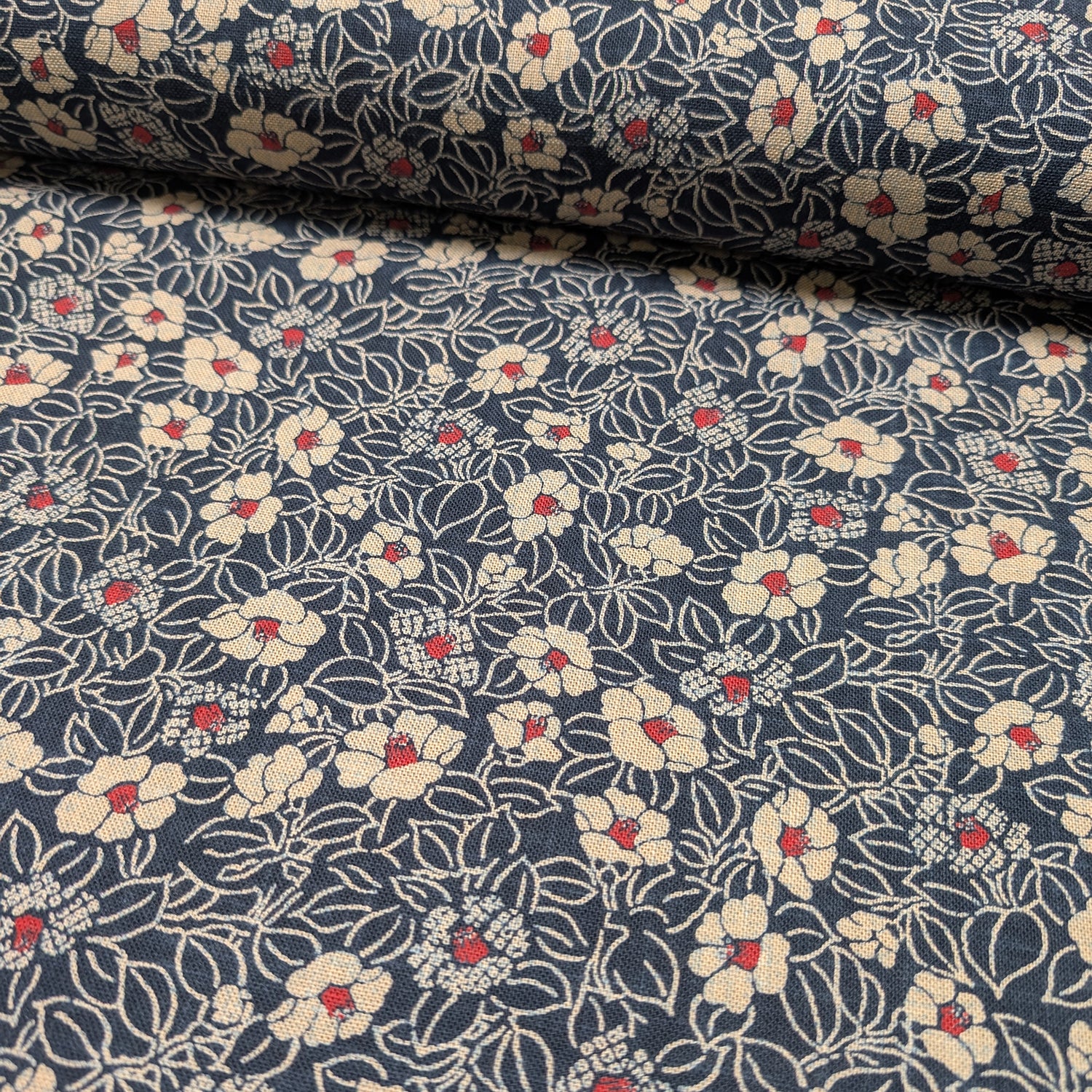 Slub Yarn Camellia Indigo-Style Print