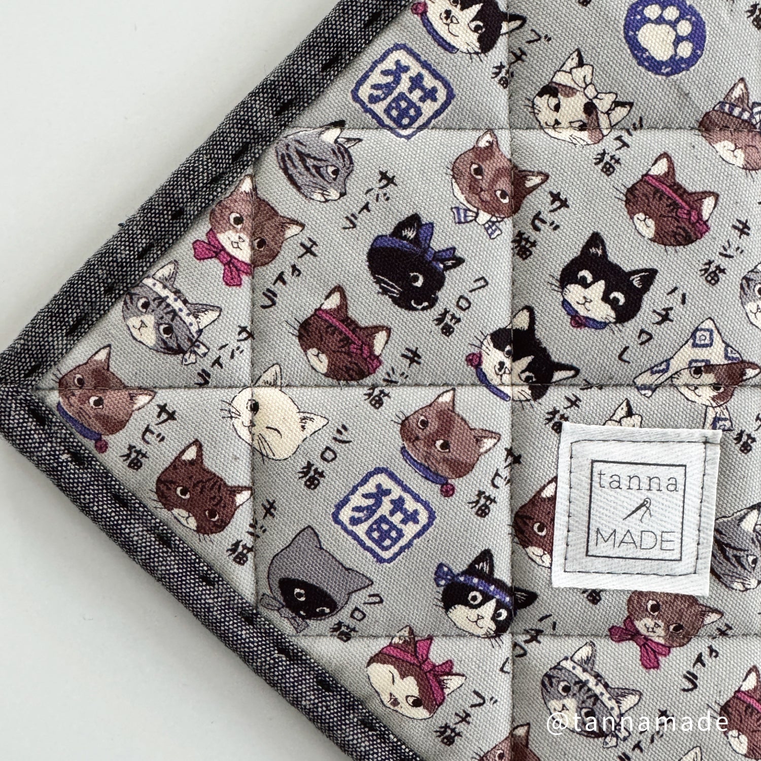 Japanese Cats Cotton Fabric Oxford Weave | Kokka Fabrics