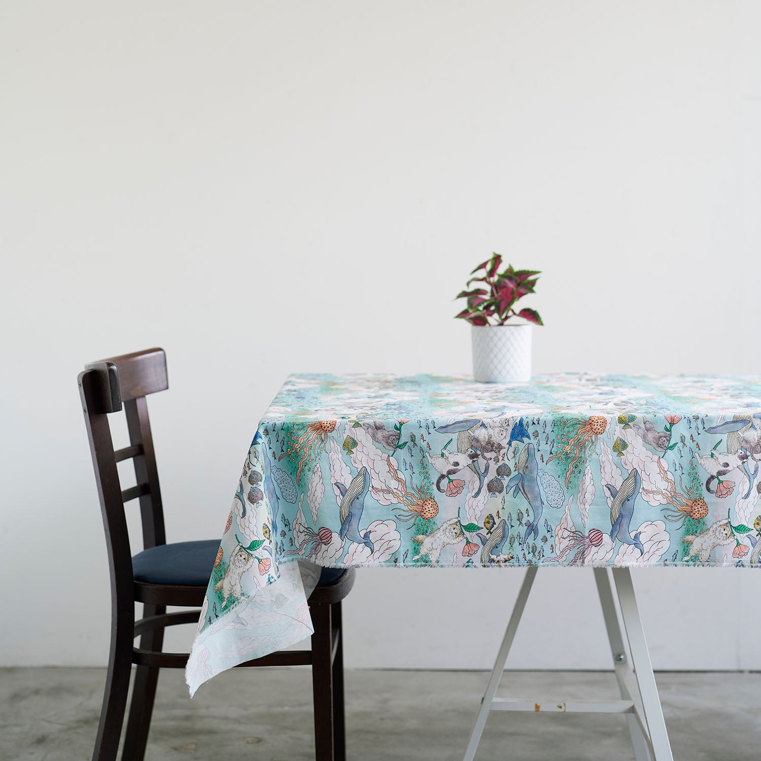 365 Cat Art Cat Friends in Wonderland Cotton Sheeting EKX-1700-1