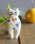 Embroidery Cat Brooch Kit - Fruit Wreath