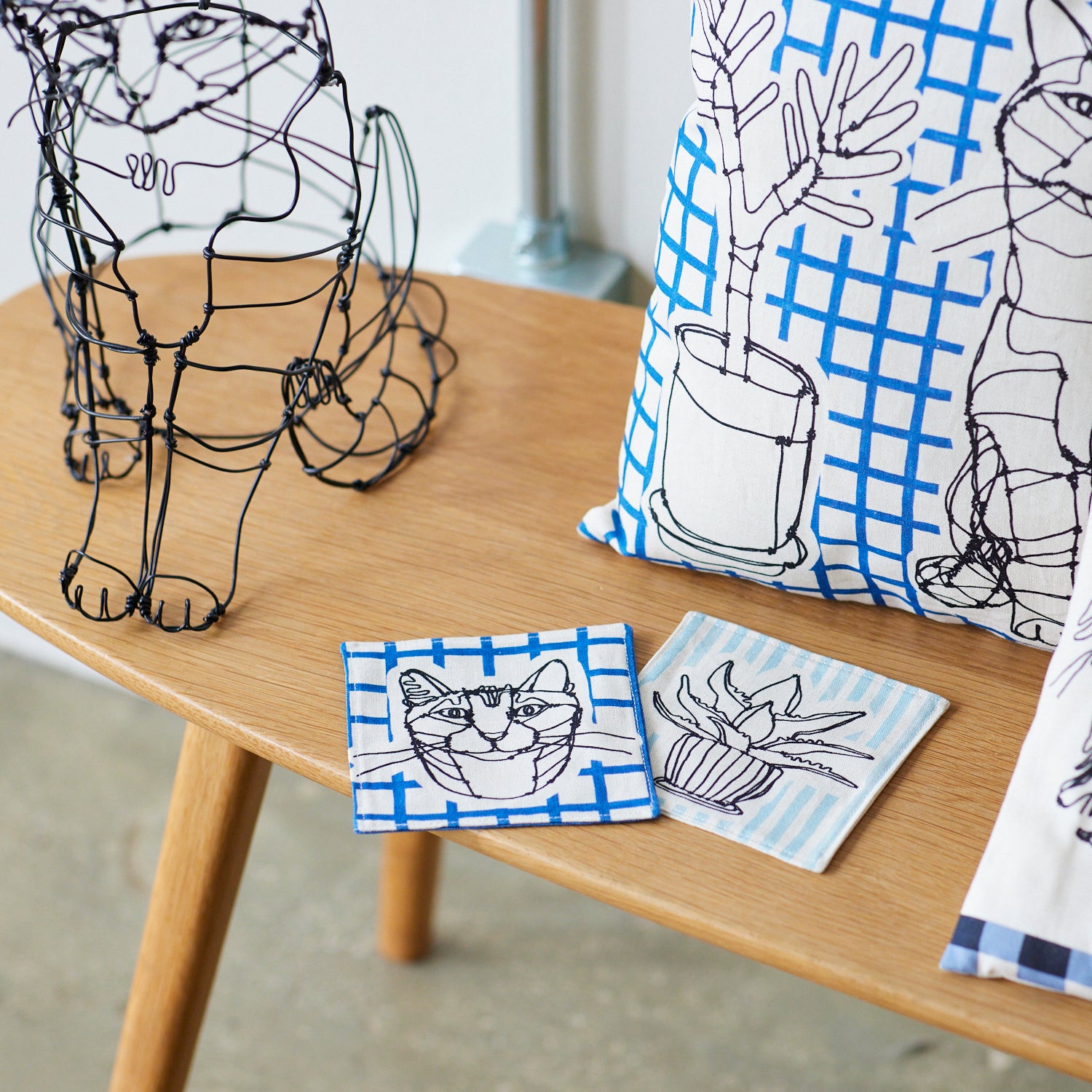 +HAyU Cat Panel Cotton Linen Canvas