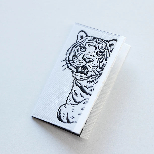 Peeking Animals Tag