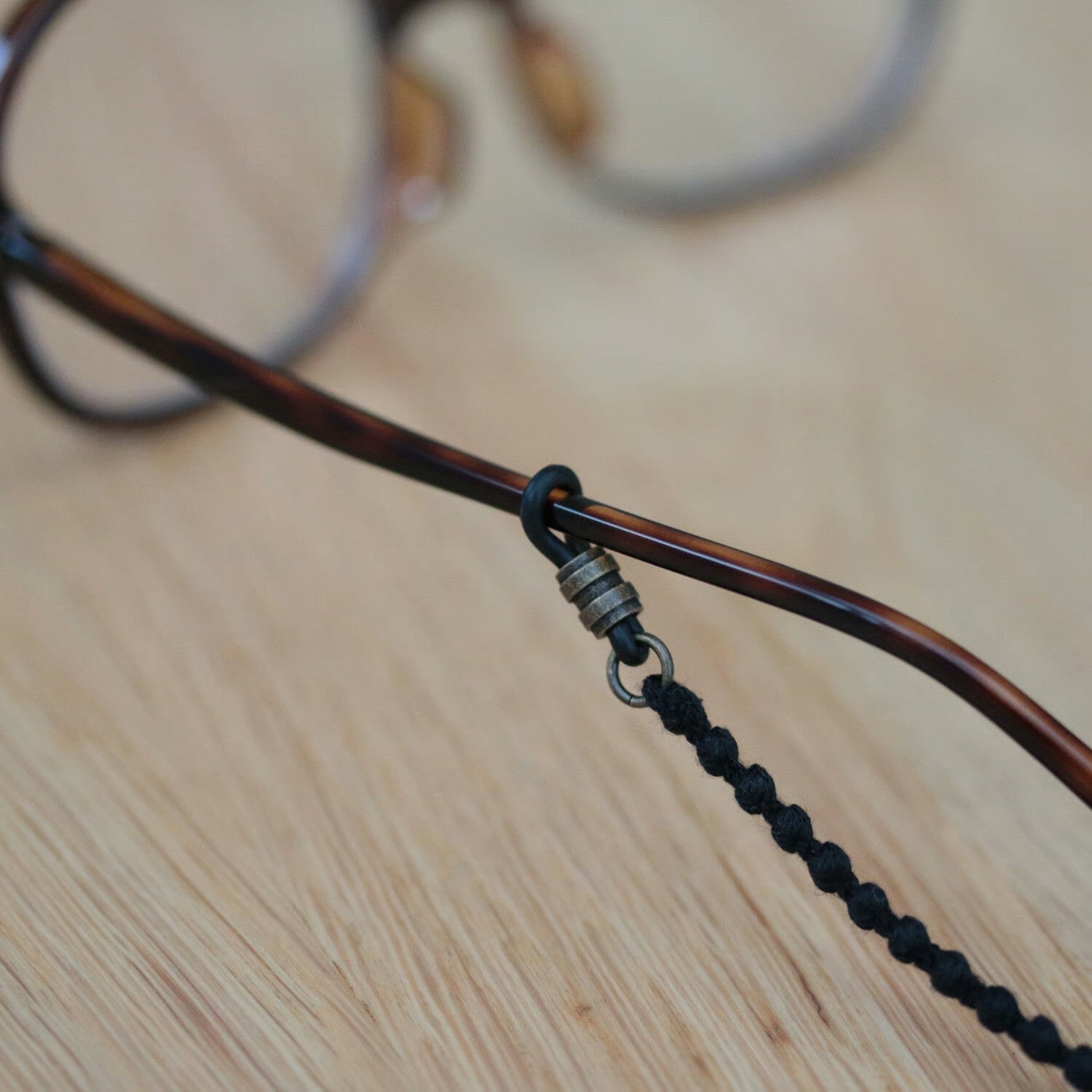 [Kokka Lifestyle] Embroidered Glasses Code